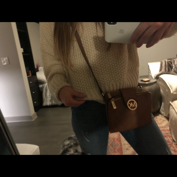 Micheal Kors Crossbody Bag - Picture 2 of 3